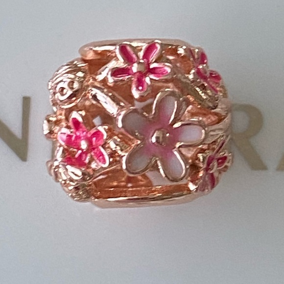 Pandora Openwork Pink Daisy Flower Charm - Picture 2 of 3